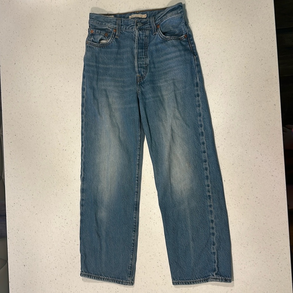 Levi’s Ribcage straight ankle jeans